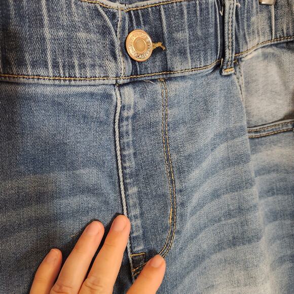 MAURICES Super High Rise Blue Medium Wash Stretch Pull On Jeans Womens XL SHORT - Picture 8 of 12